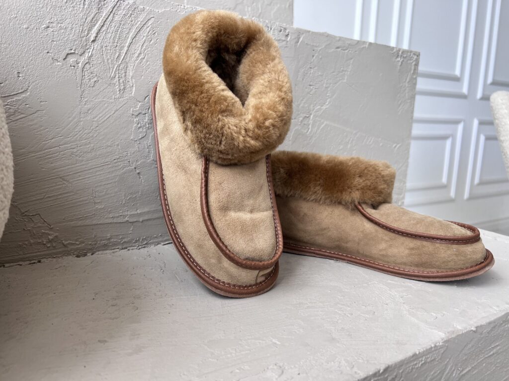 Cozy Sheepskin Boots – Ultimate Warmth for Every Season
