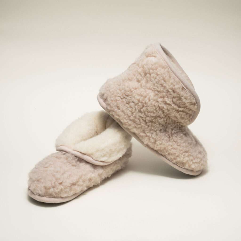 WOOLLAND Natural Merino wool slippers CORAL