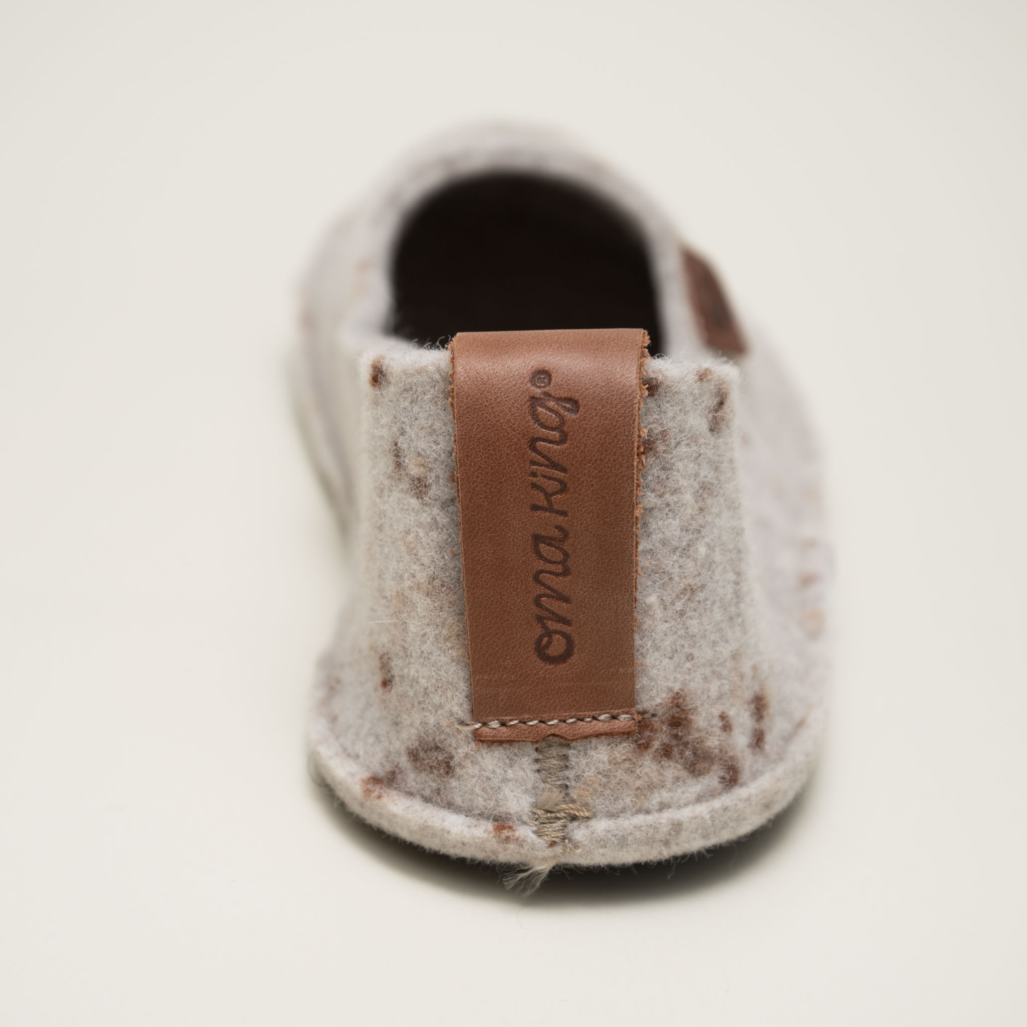 Brown natural wool slippers TOKU