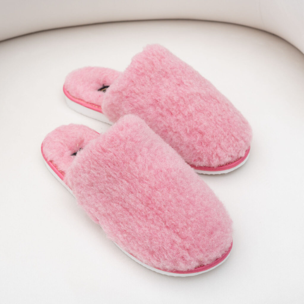 Woolland embossed natural wool slippers PINK FLUFFY