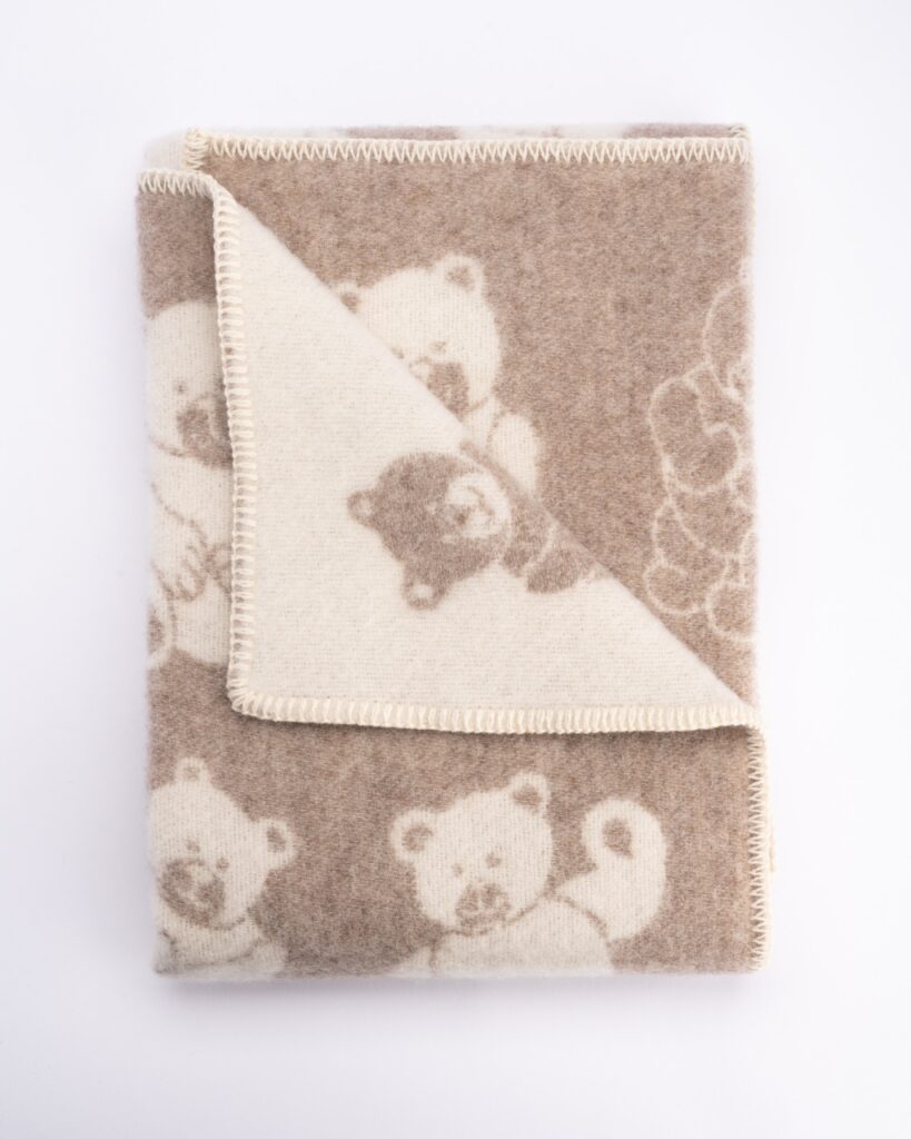 Children's woollen BROWN BEAR blanket