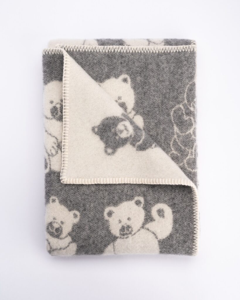 Children's woollen GREY BEAR blanket