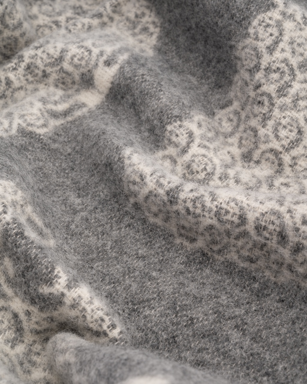 Children's woollen GREY LAMB blanket