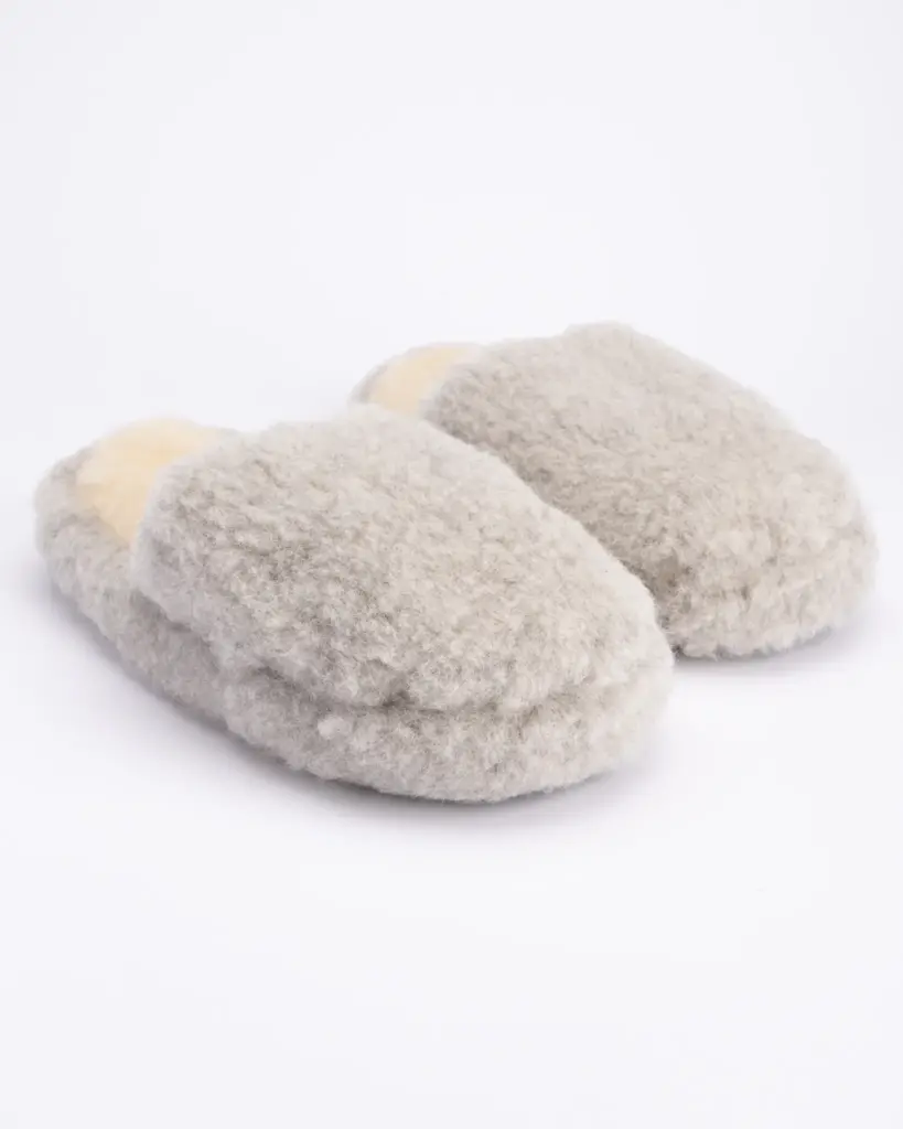 WoolLando natural merino wool slip on slippers CINDIRELLA