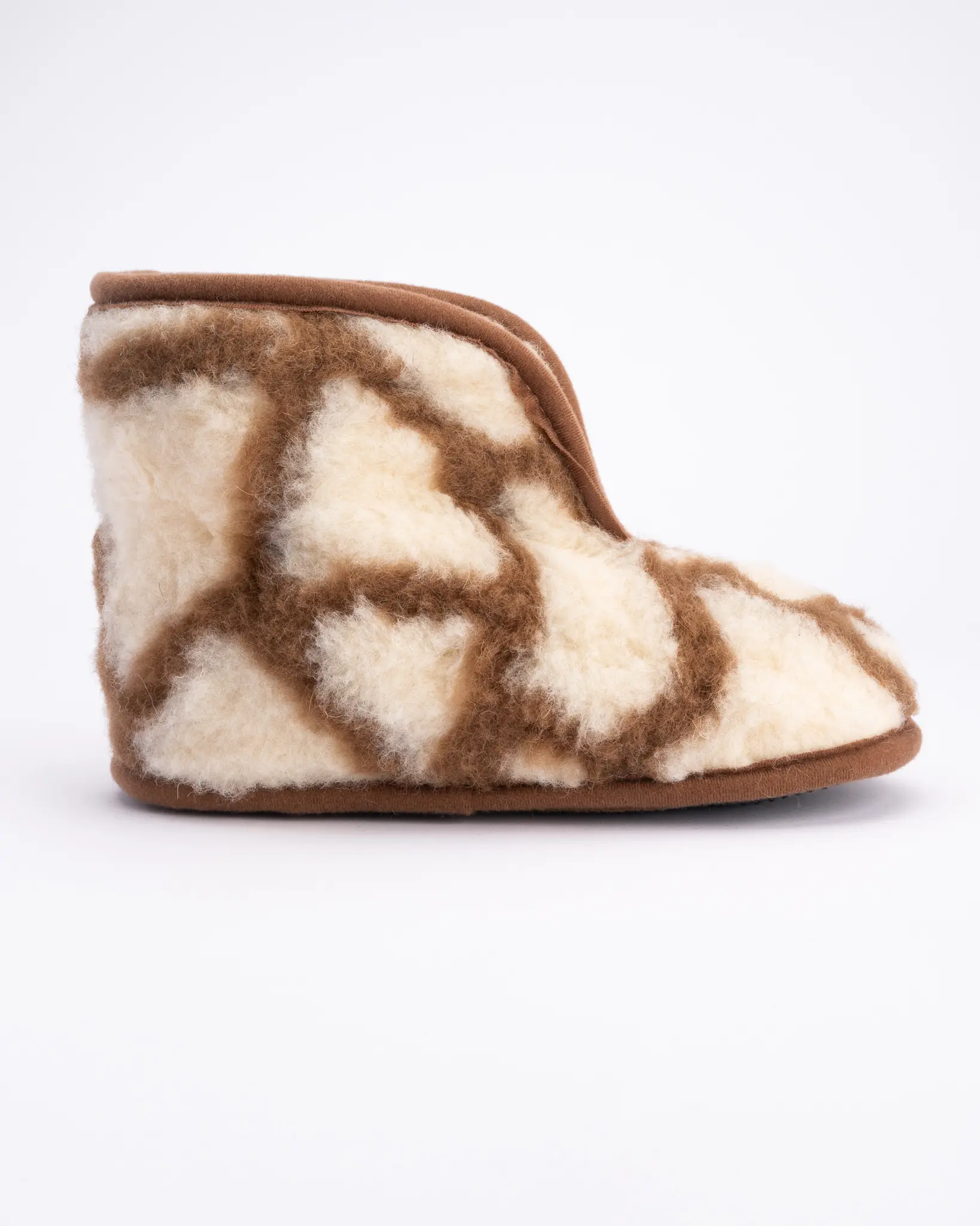 WoolLando natural merino wool slippers GIRAFFE