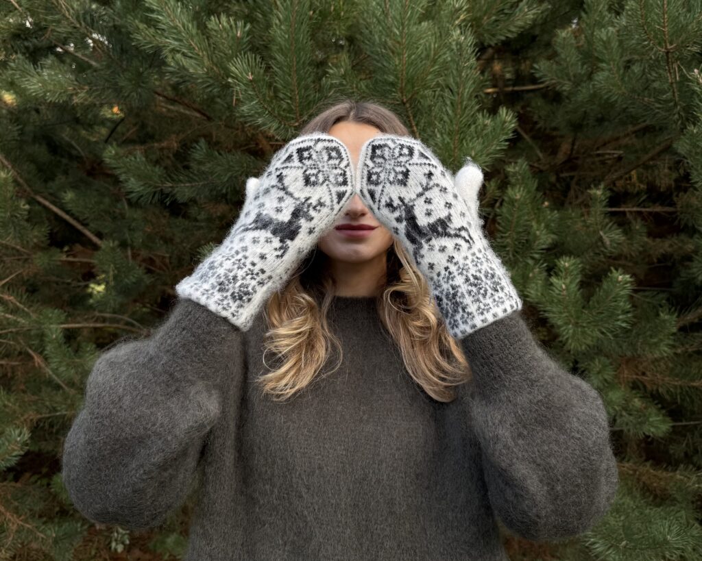 Women's merino wool gloves WHITE DEER