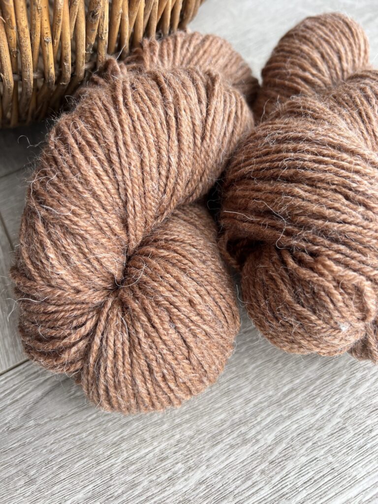 Brown alpaca wool yarn made in Lithuania 100 gr.