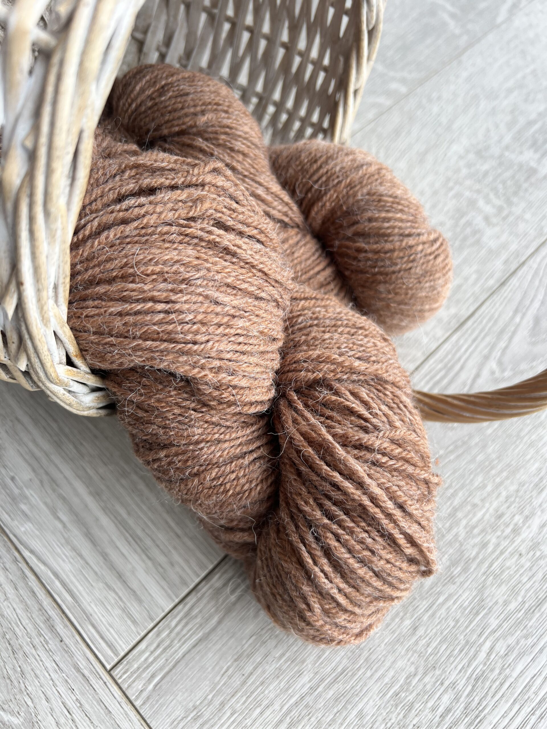 Brown alpaca wool yarn made in Lithuania 100 gr.