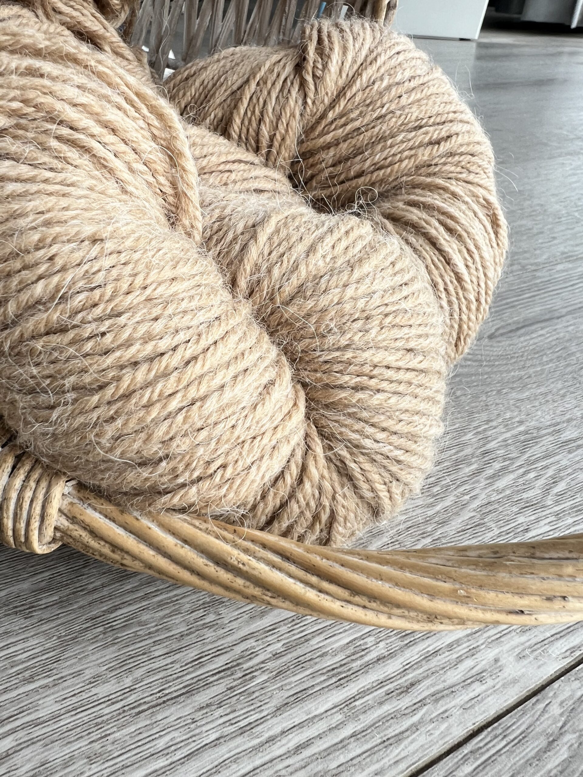 Beige alpaca wool yarn made in Lithuania 100 gr.