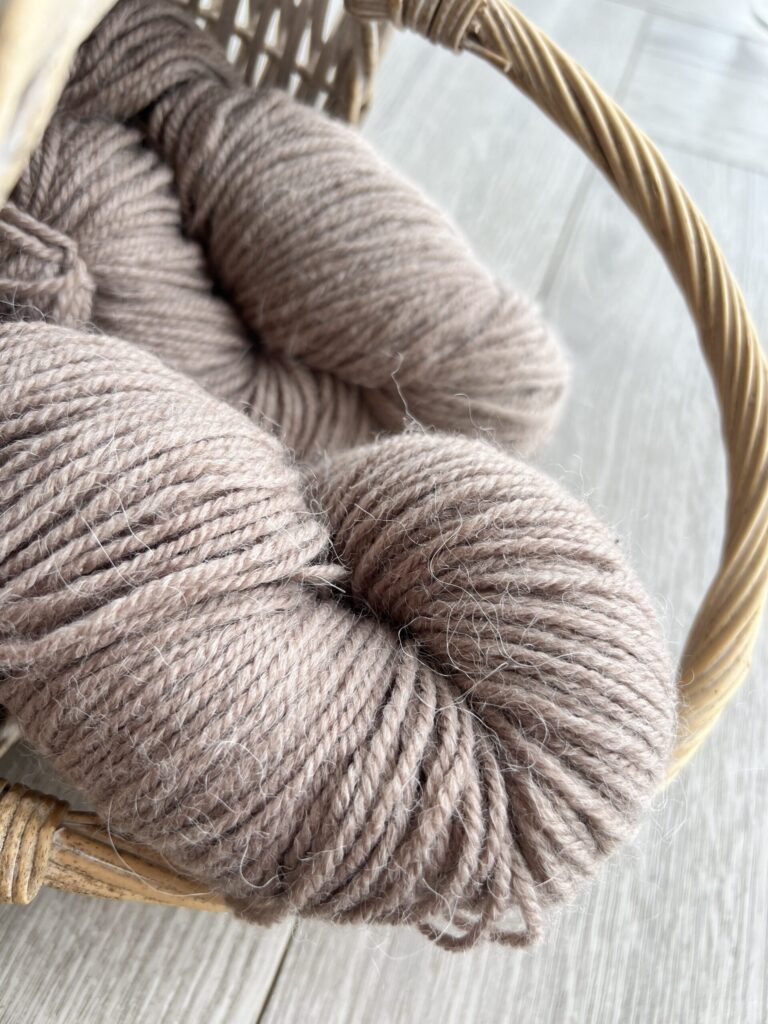 Brown alpaca wool yarn made in Lithuania 100 gr.