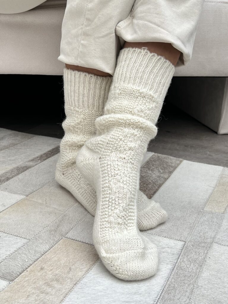 New Zealand sheep wool socks SNOWY