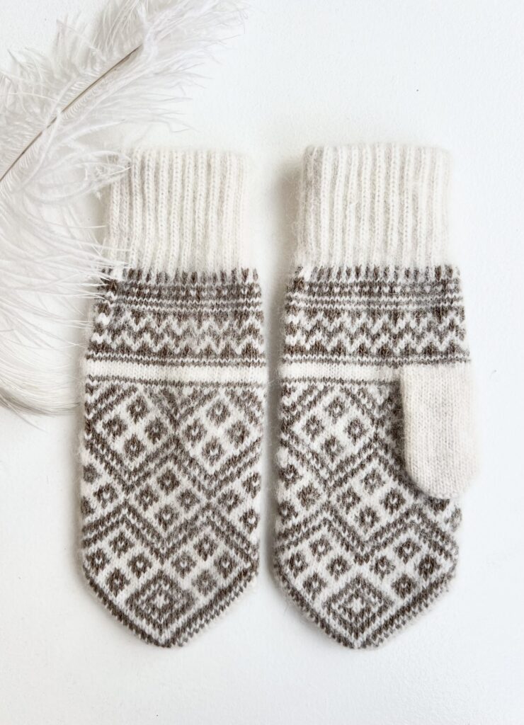 Women's merino wool mittens PATTERNS