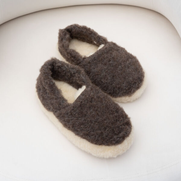 WoolLando natural merino wool slippers - slippers Lazdynas