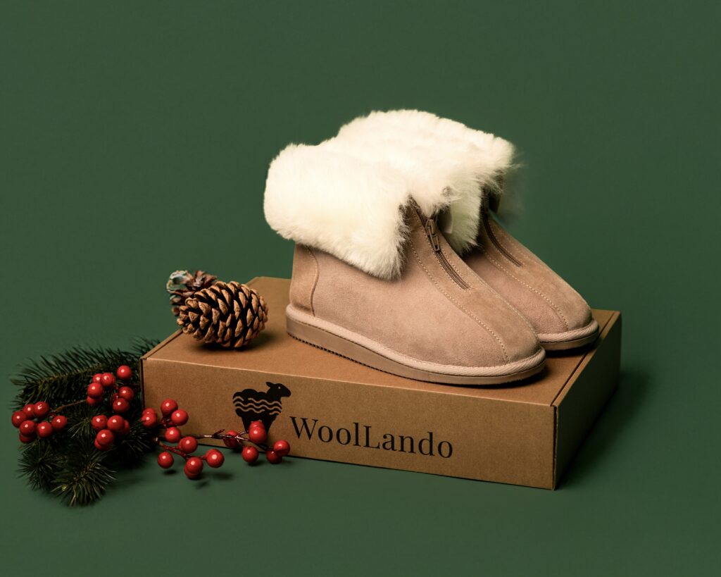 WoolLando women's genuine fur leather zipped boots