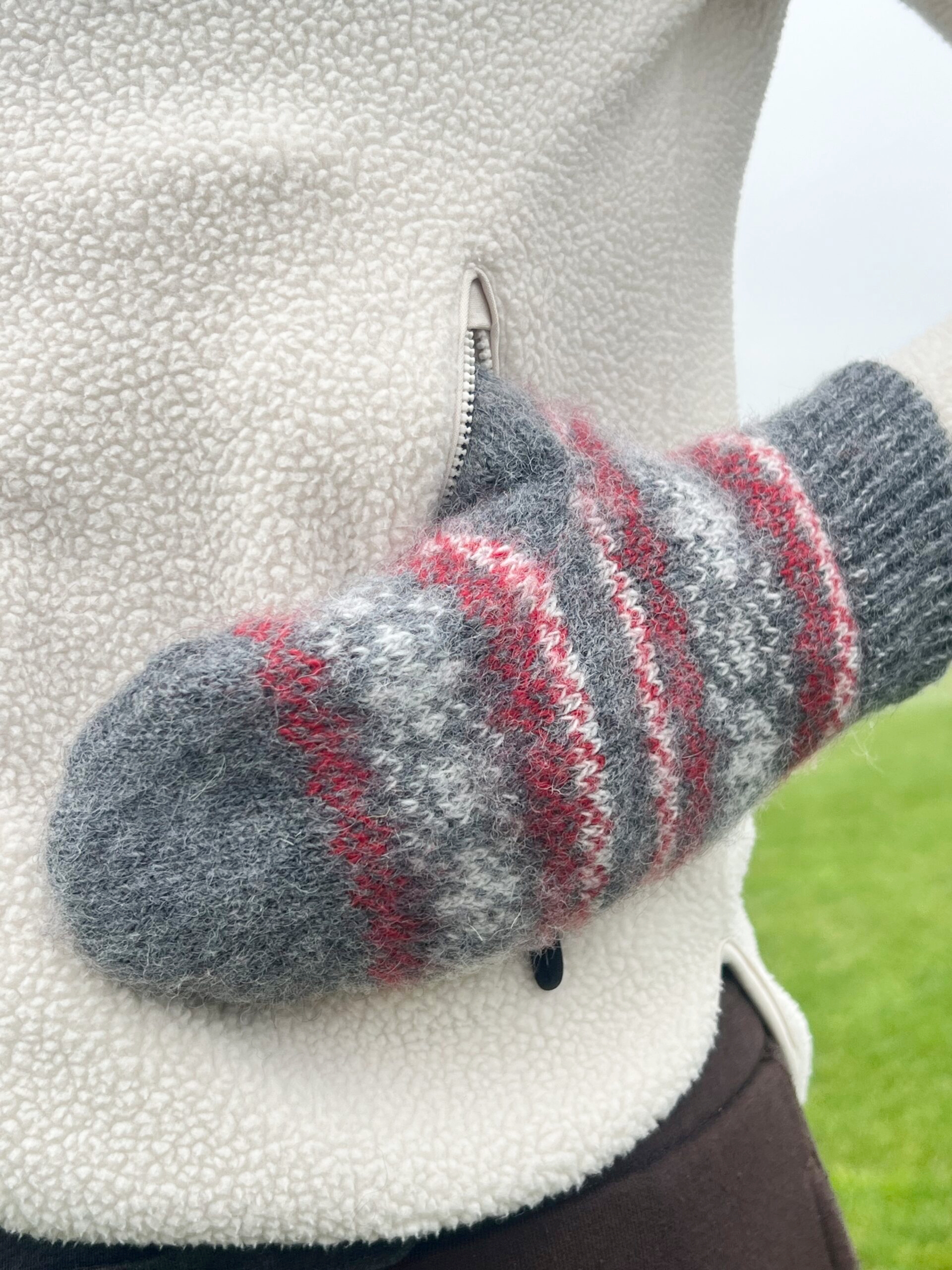 Men's merino wool grey mittens