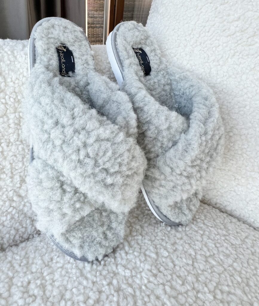 WoolLando natural merino wool gray open slippers