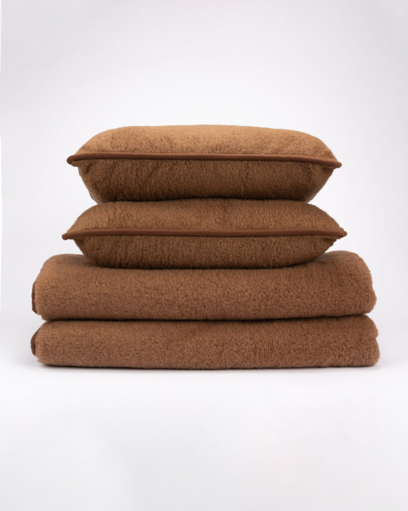 WoolLando natural camel wool bedding BROWN