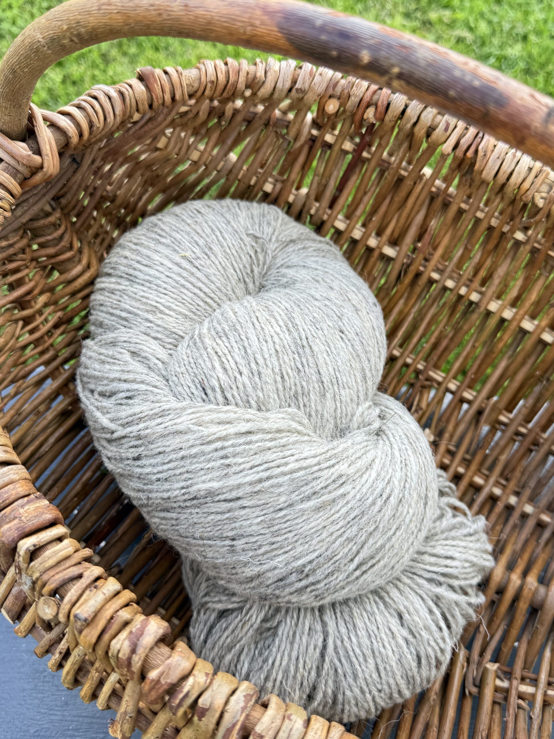 50% dog, 50% sheep wool yarn LIGHT GREY - 1kg