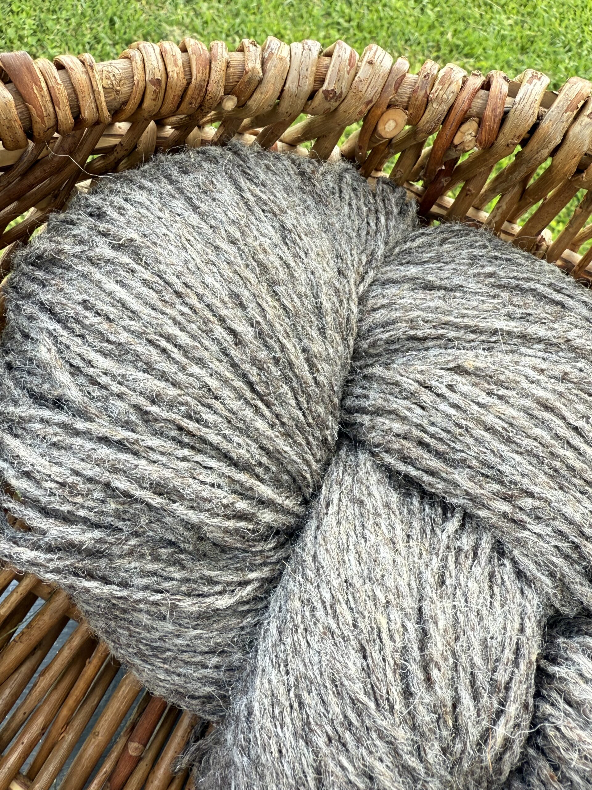 50% dog and 50% sheep wool yarn DARK GREY - 1kg