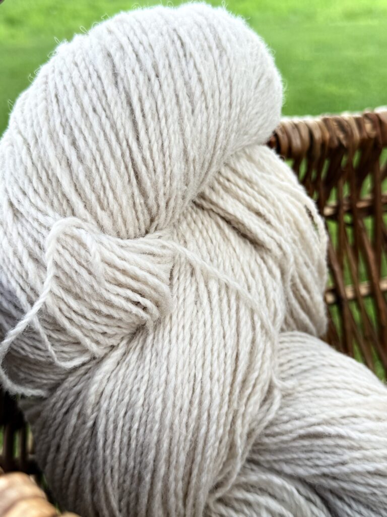 100% New Zealand sheep wool yarn YELLOWISH - 1kg