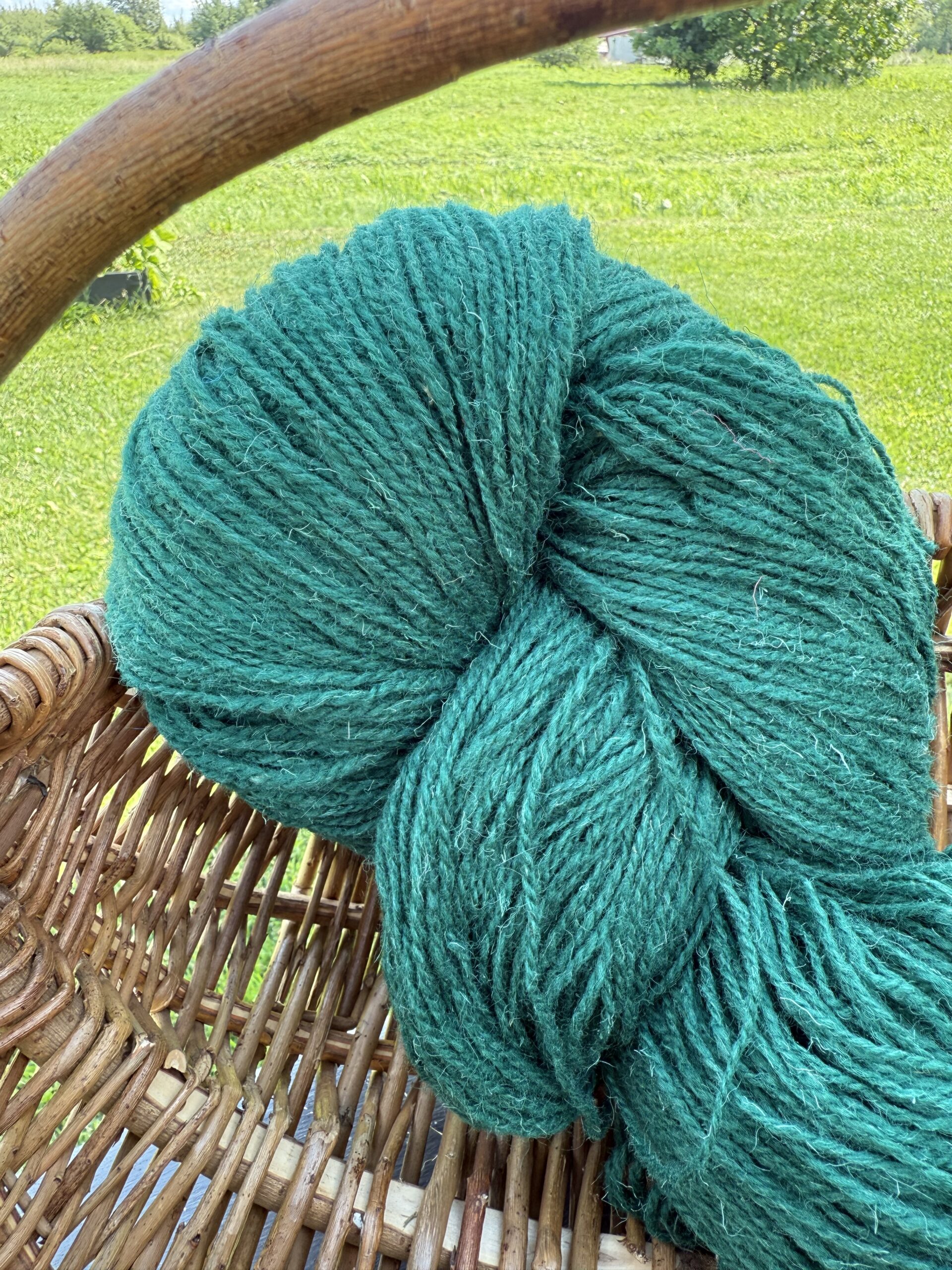 100% natural sheep wool yarn TURQOUSE GREEN - 1kg