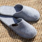WoolLando slip-on felted wool slippers SHADOW