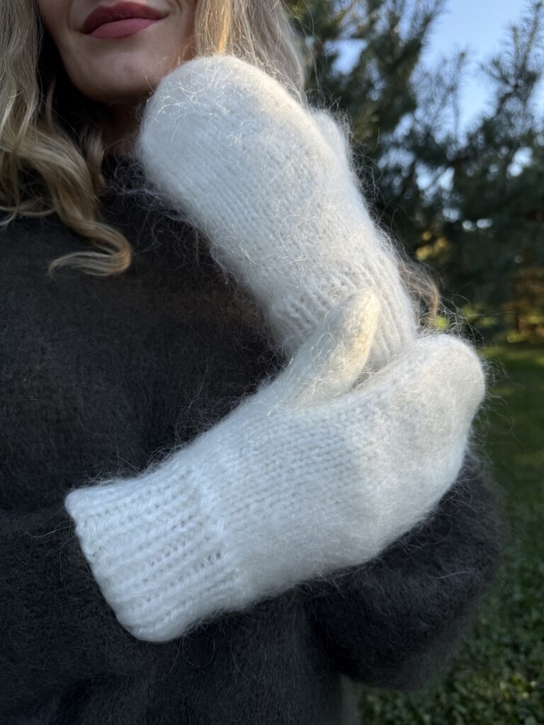 Women’s white angora wool mittens LUNA