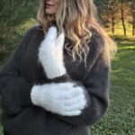 Women’s white angora wool gloves AIVA