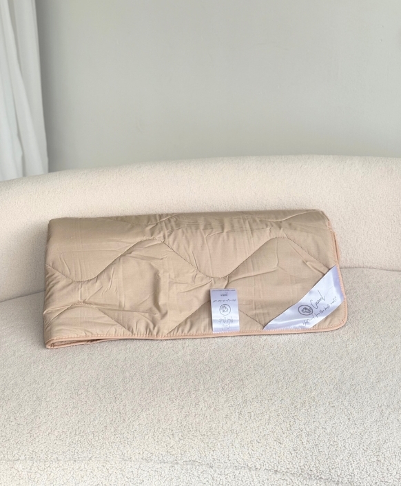 Luxury camel wool duvet 400 g/m²