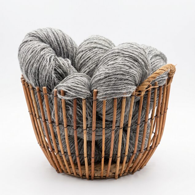 60% Siberian Husky Dog Wool, 40% Sheep Wool 1 kg – GREY, WoolLando