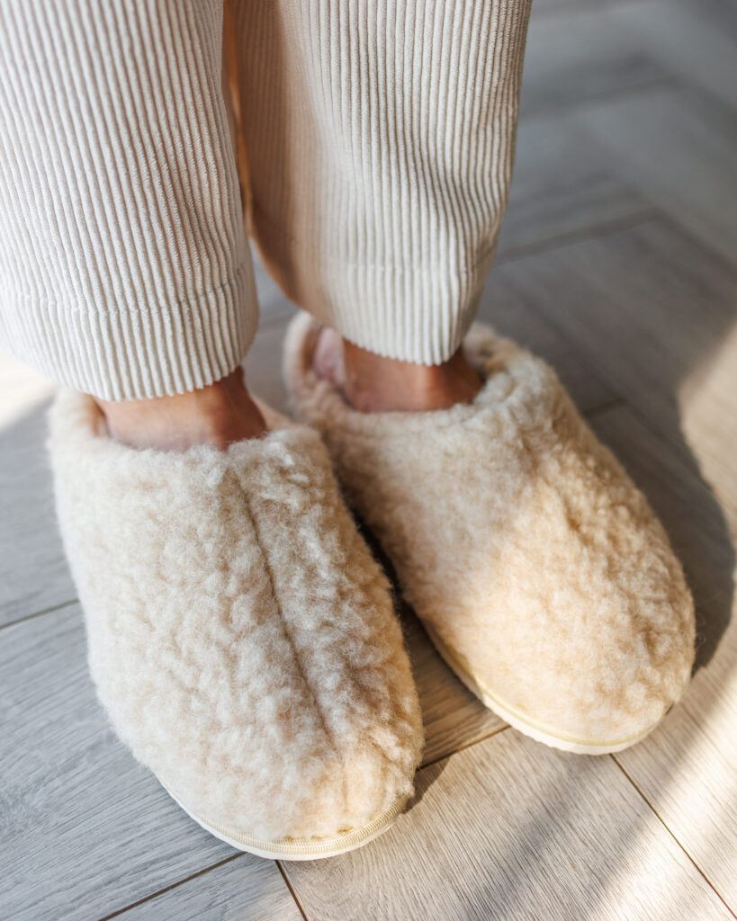 Merino wool cream slippers CAPPUCCINO, WoolLando