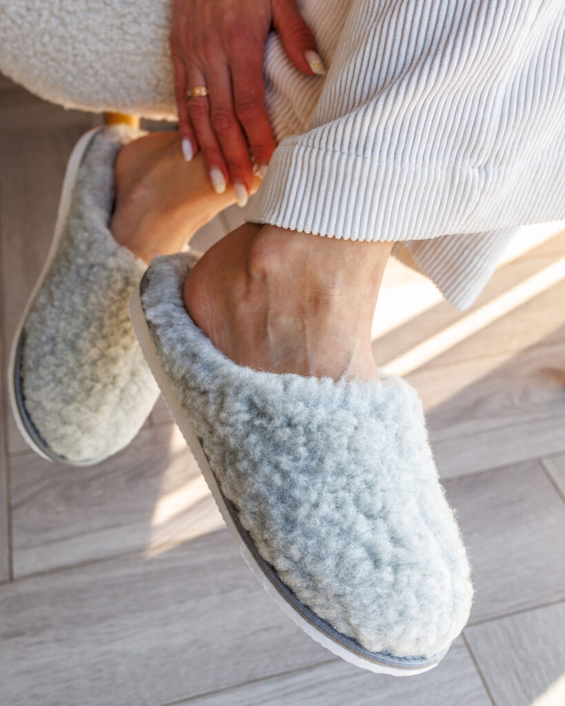 Merino wool grey slippers MIGLA, WoolLando