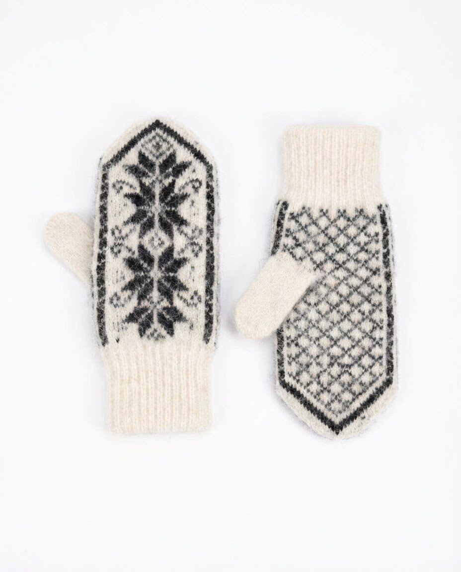 Women’s white merino wool mittens SPEIGAS, WoolLando