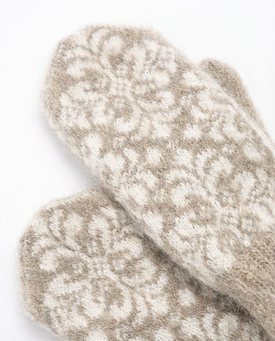 Women’s merino wool mittens SNOWFLAKE, WoolLando