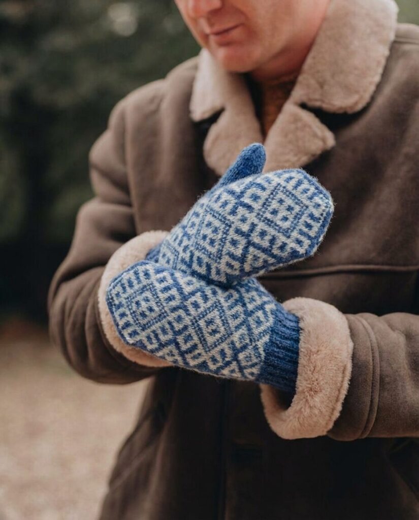 Men’s merino wool mittens DIAMOND, WoolLando