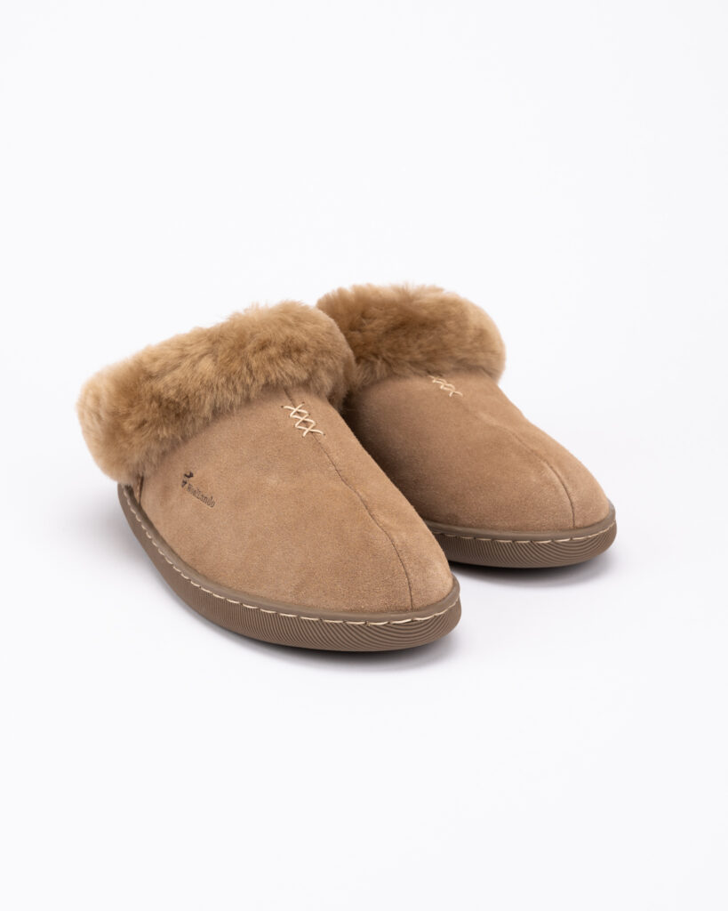 Women’s brown natural fur slip-on slippers NORA, WoolLando