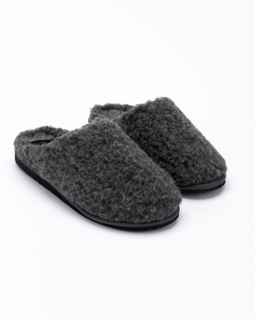 Men’s merino wool grey slippers VILNIS, WoolLando