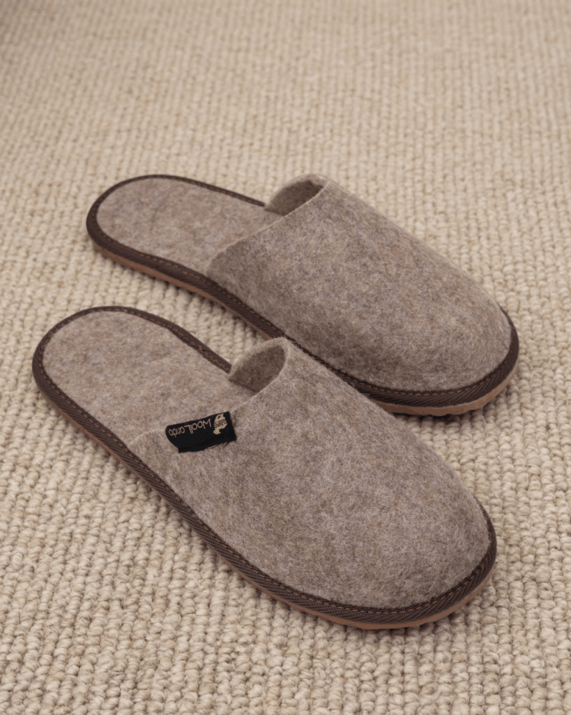 Slip-on light brown felted slippers LINAS, WoolLando