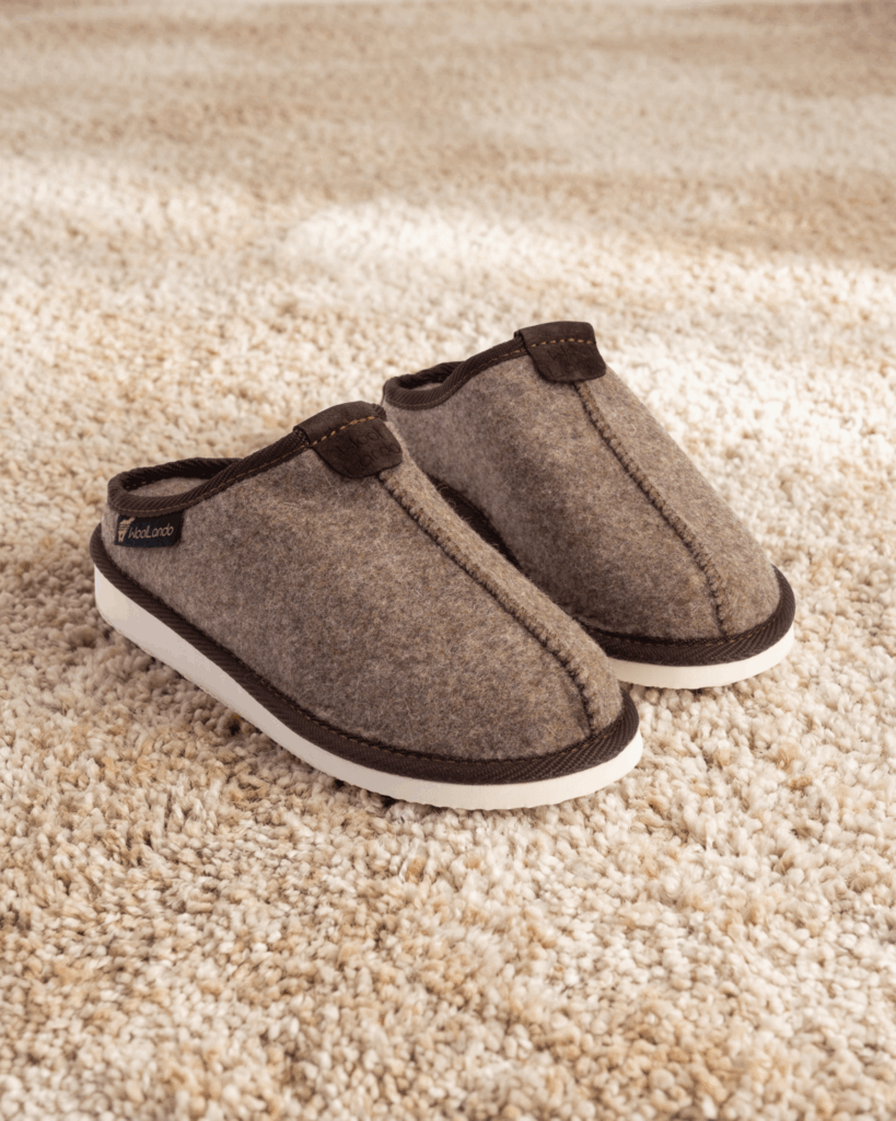 Slip-on brown felted slippers MARIOS, WoolLando