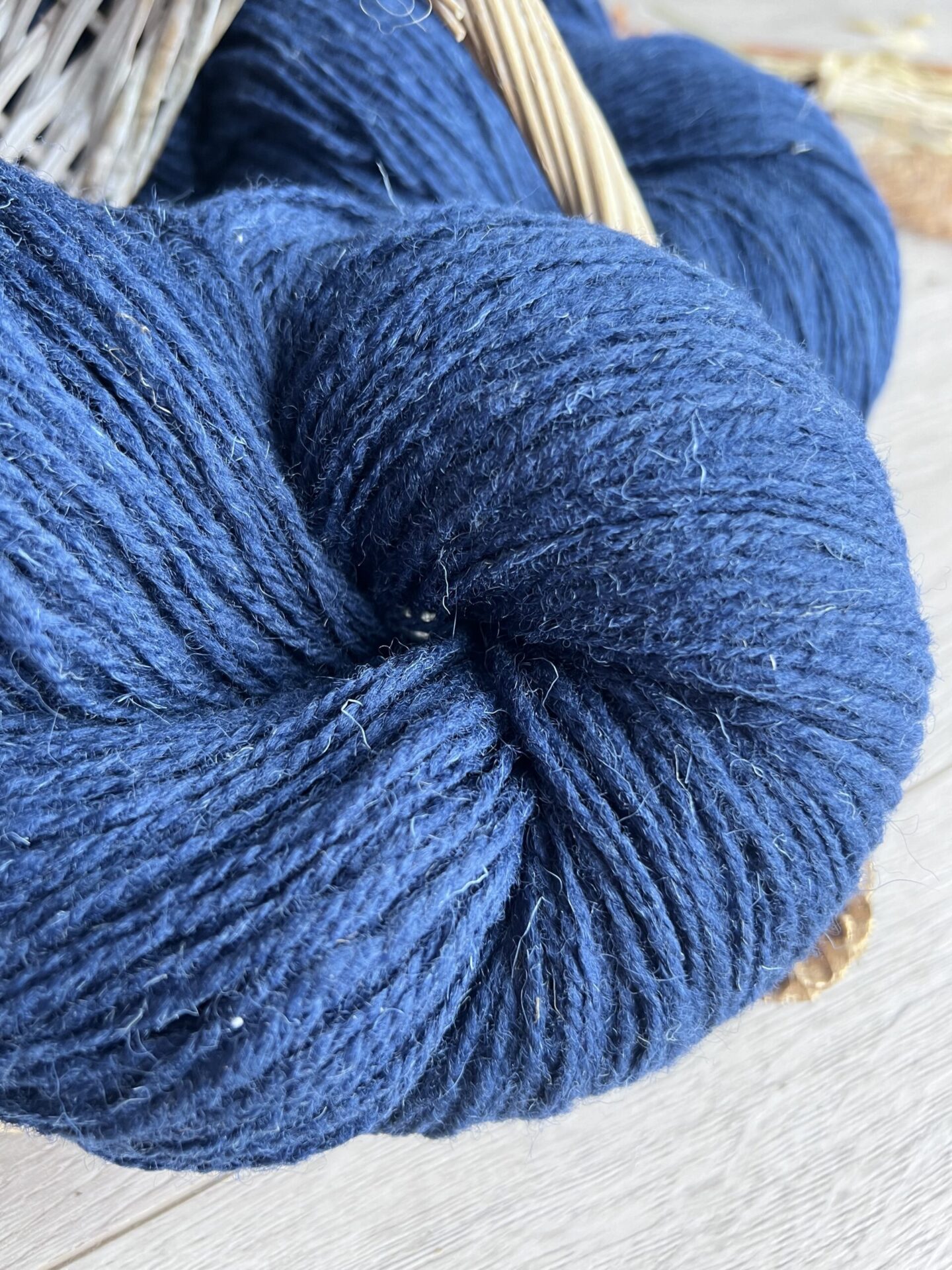 Sheep wool yarn 1 kg – DARK BLUE, WoolLando