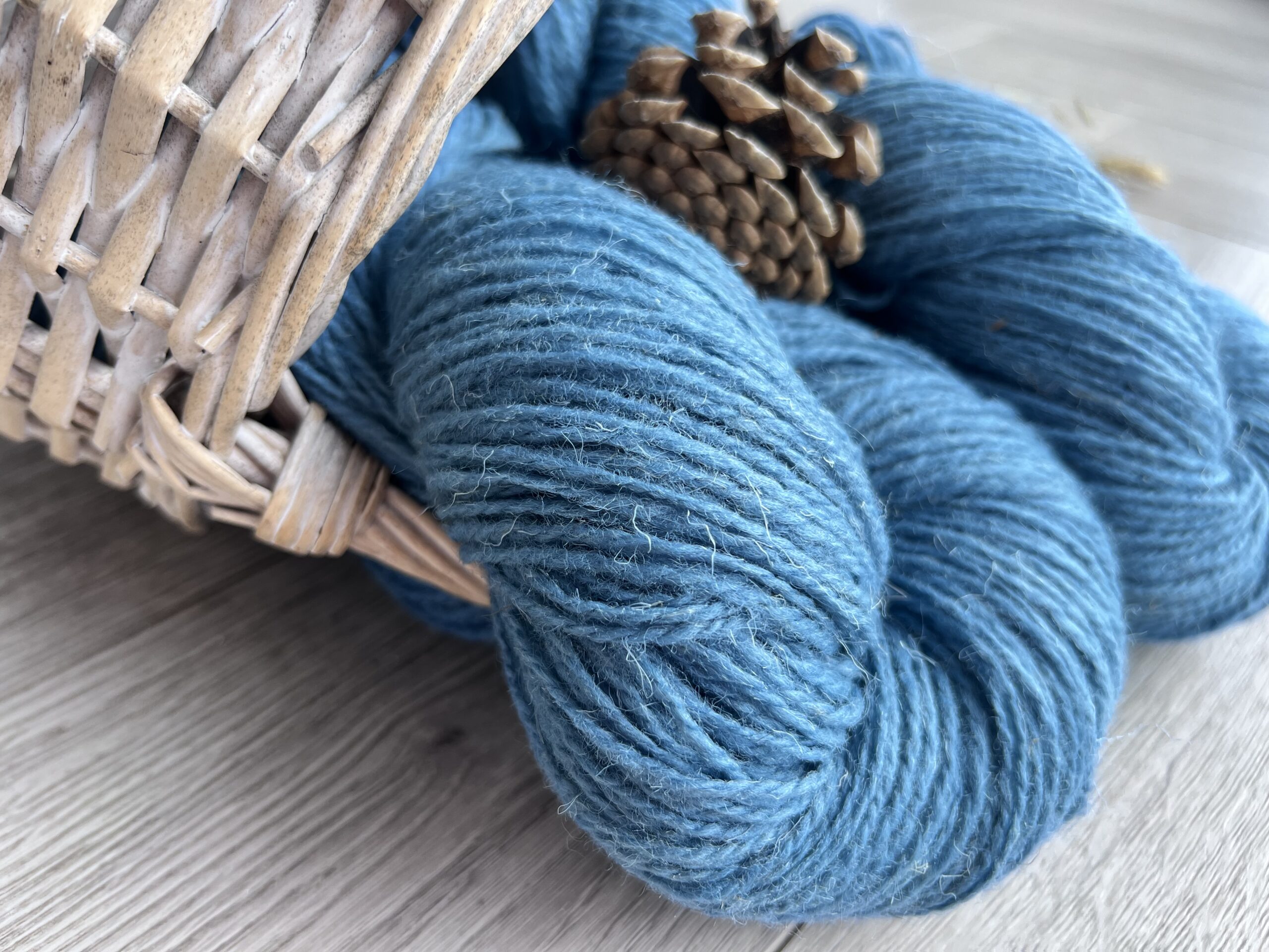 Sheep wool yarn 1 kg – LIGHT BLUE, WoolLando