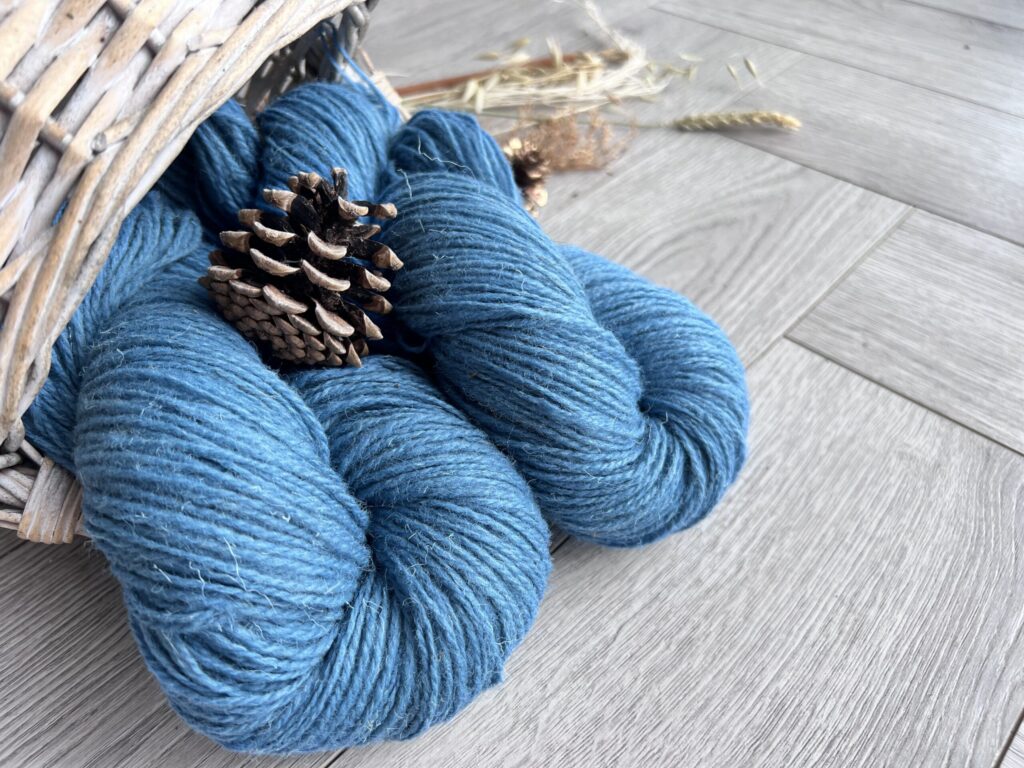 Sheep wool yarn 1 kg – LIGHT BLUE, WoolLando