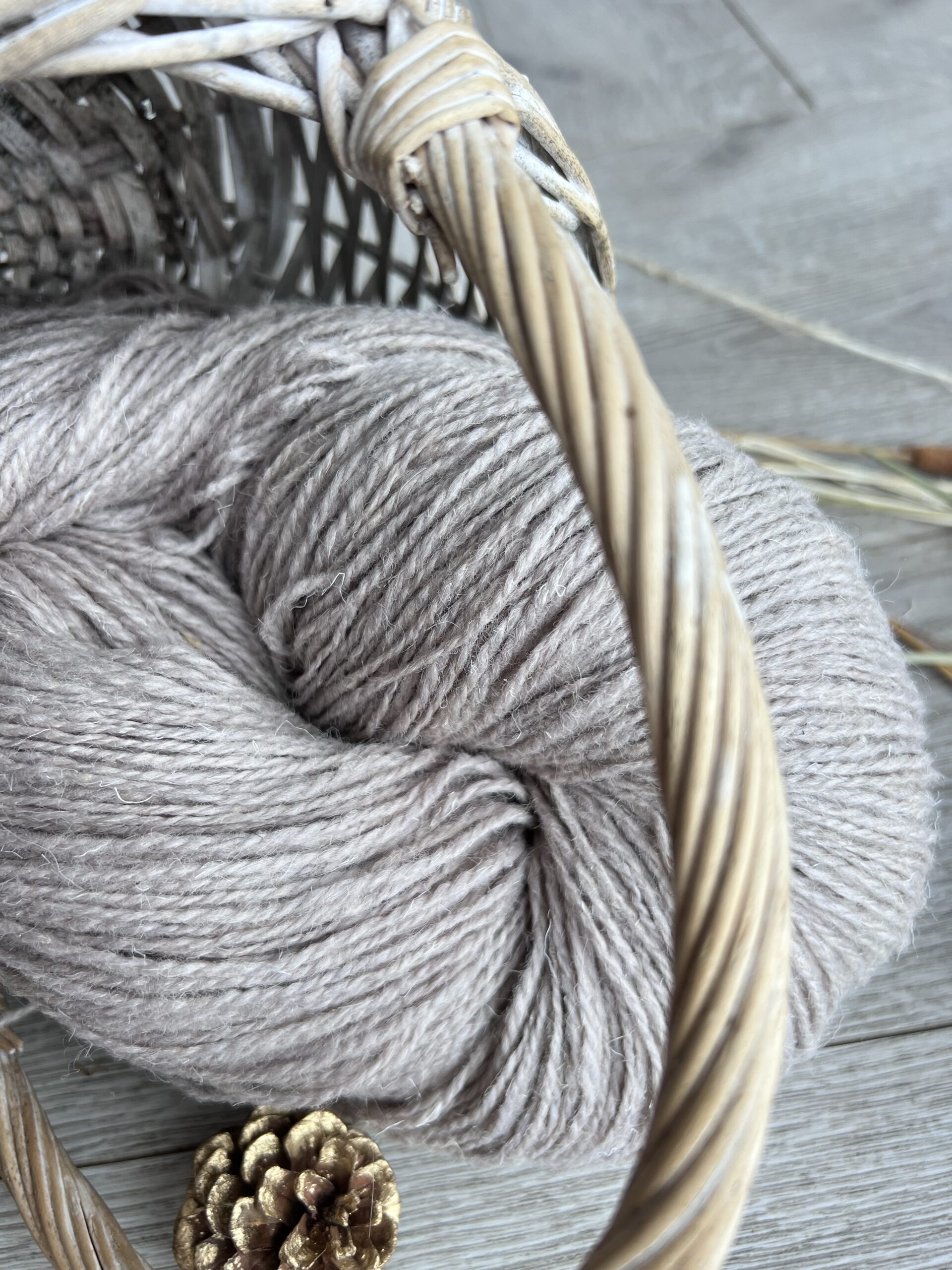 Sheep wool yarn 1 kg – LIGHT GREY, WoolLando