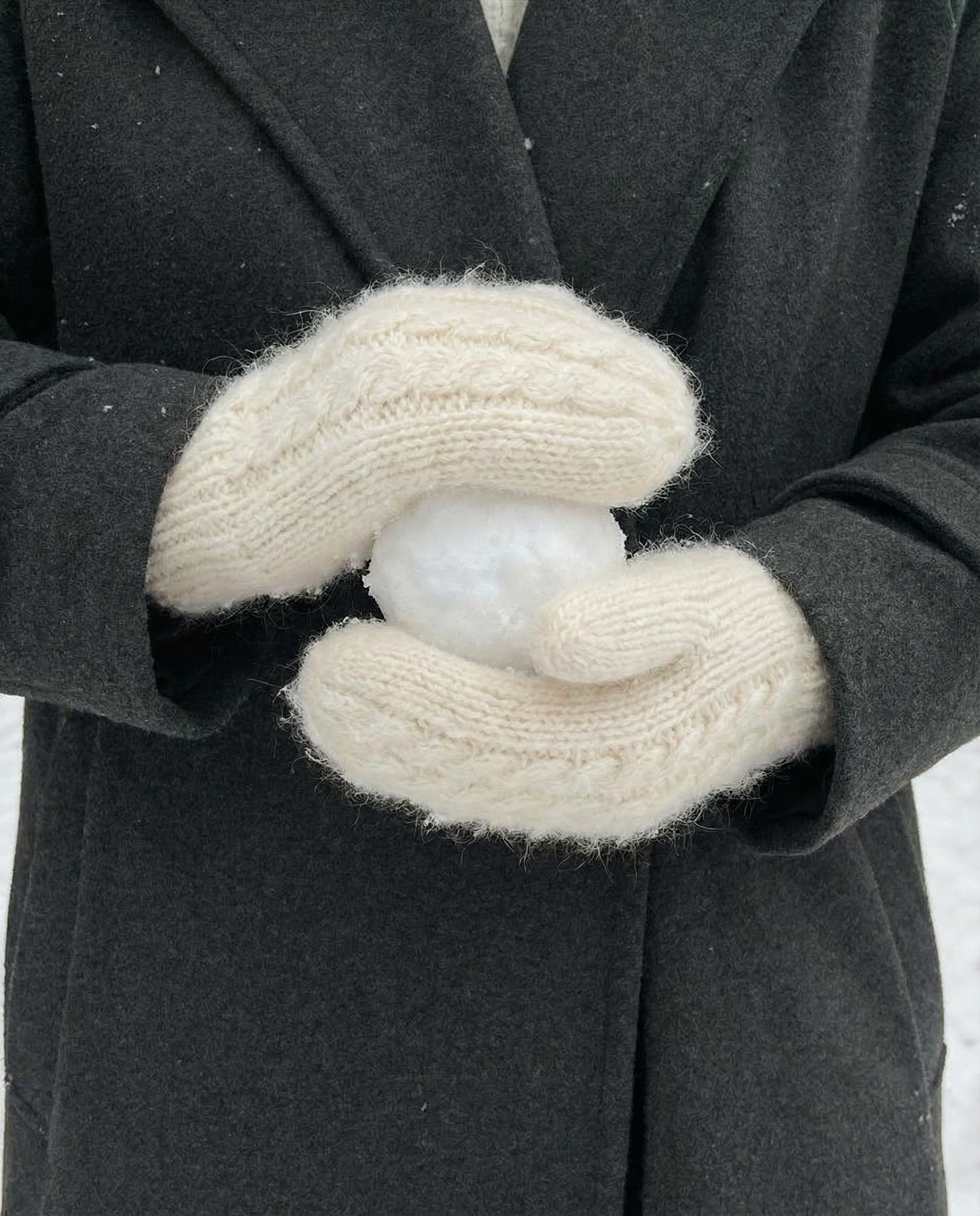 Women’s white angora wool mittens PŪKĖ, WoolLando