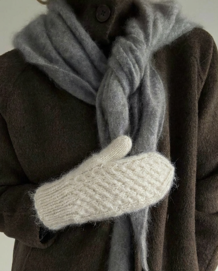 Women’s white angora wool mittens ALBA, WoolLando