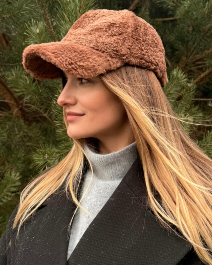 Natural sheepskin brown hat CINAMONE