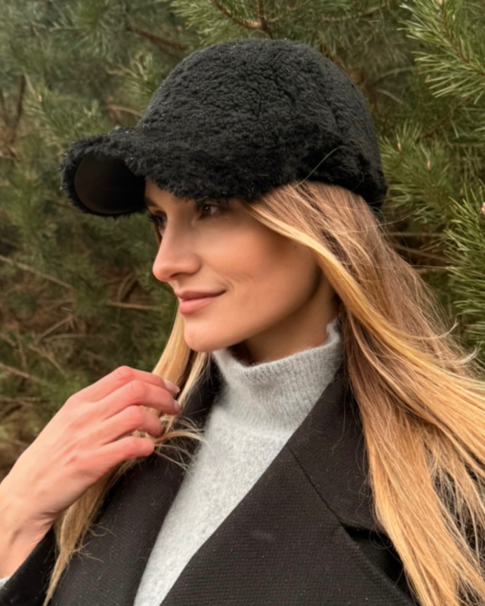 Natural sheepskin black hat NIGHT, WoolLando