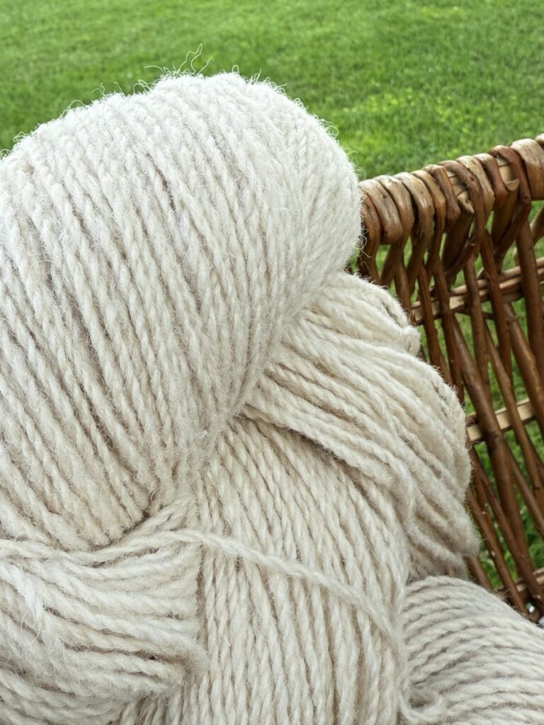 New Zealand sheep wool yarn 1 kg – YELLOWISH, WoolLando