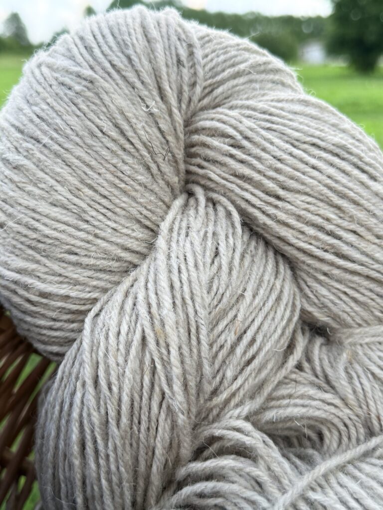 New Zealand sheep wool yarn 1 kg – LIGHT GREY, WoolLando