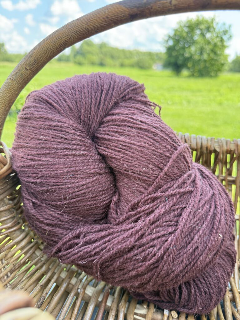 Sheep wool yarn 1 kg – BORDEAUX, WoolLando
